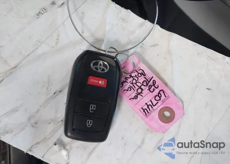 2022 Toyota Corolla Cross Le z USA, uszkodzony, nr VIN 7MUBAABG5NV005520